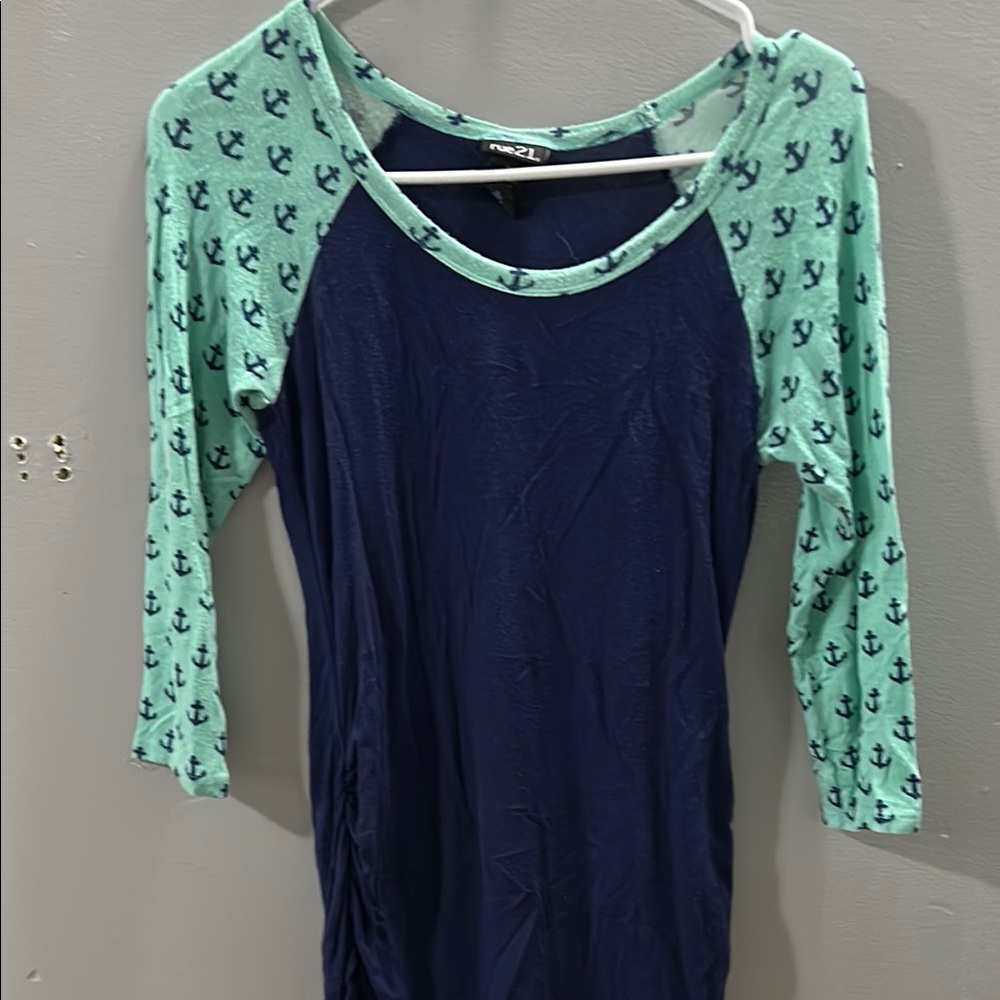 Rue21 Blue and Green Fitted Raglan T-Shirt